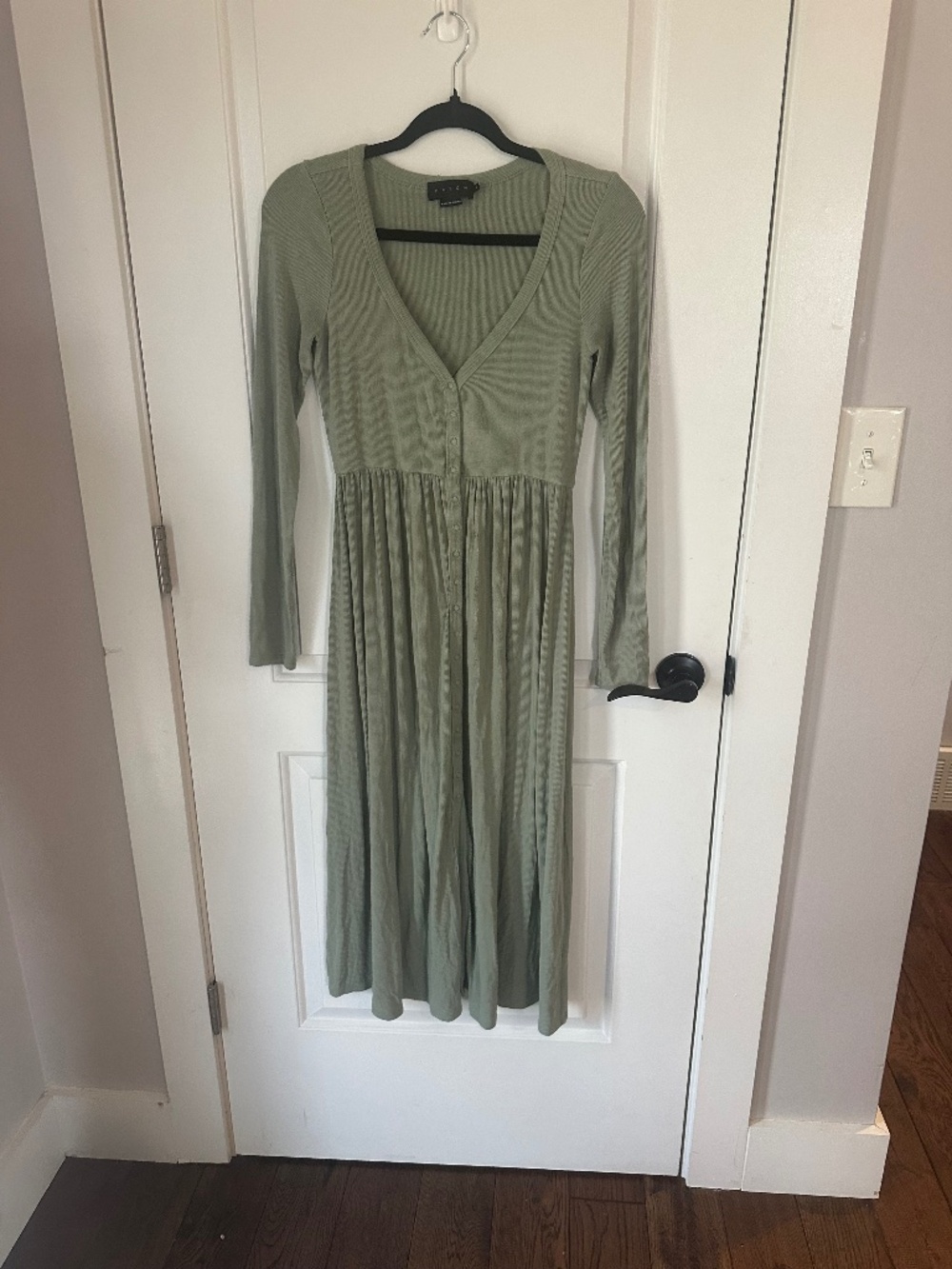 Hatch nursing dress long sleeve size 0 sage green